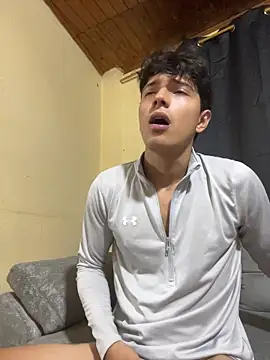 Chat +18 de Diego_Navas1 ao vivo