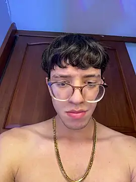 Živý XXX chat ArthurDavies-