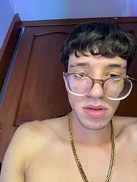 ArthurDavies- Live XXX-Chat