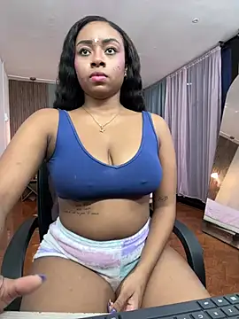 Chat +18 de Kloe_rousse01 ao vivo