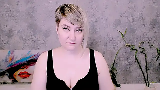 Djullia's Live XXX Chat