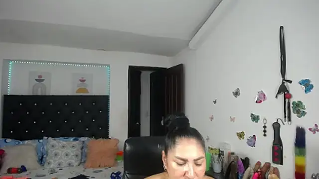 mature_bigboobs10 现场XXX聊天