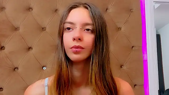 Chat +18 de CoraVex ao vivo