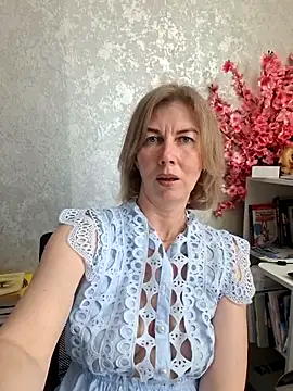 Chat +18 de stellahere8 ao vivo
