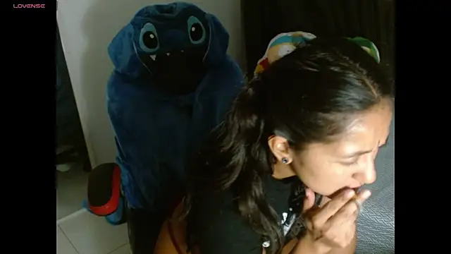 Chatroom XXX en direct de NovahPerotti