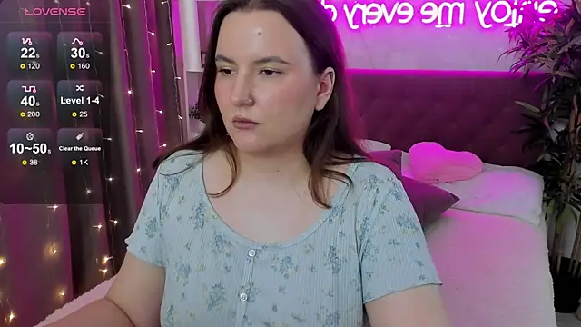 Živý XXX chat FeralPeach