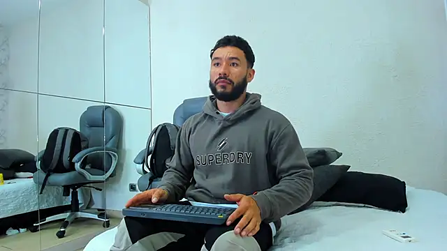 Axel_power_ webkamerás műsora