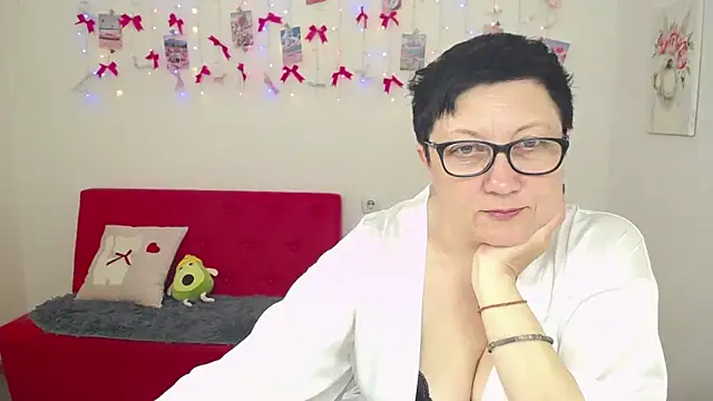 EmilyL0veのライブXXXチャット