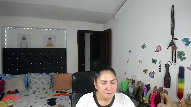 mature_bigboobs10 élő XXX-chatje
