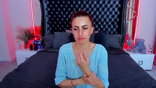 Rebecca_Diamond Show in webcam