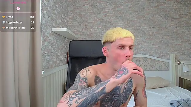 แชท XXX สดของ JonahShaw