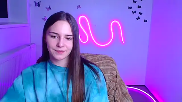 Kyara_ra Webcam-Show