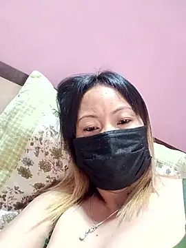 Bristy_BigBoobs Adlı Modelin Canlı XXX Sohbeti