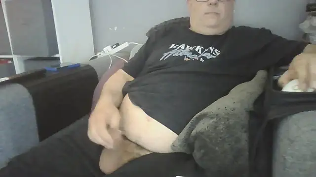 Show modela Naturistmale45 na web-kameri