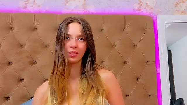 CoraVex Chat XXX in diretta