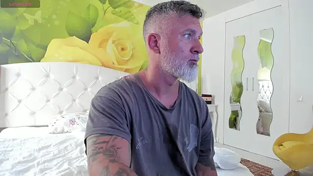 BlowMyXXL Webcam show