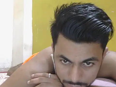 Stubborndesiboy – Live XXX-chat