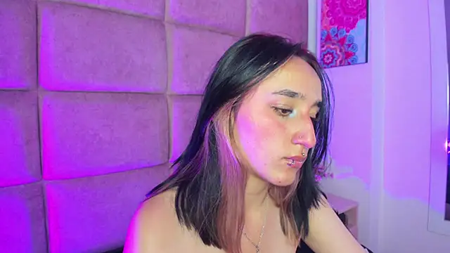 CharlotteStuart Live XXX Chat