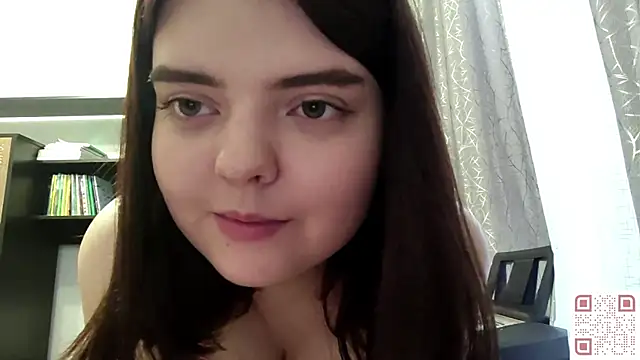 RebelDesiree Show in webcam