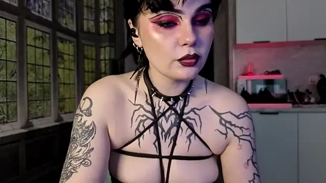 IntrigueYourDay Live XXX-Chat