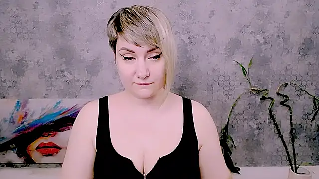 XXX chat uživo modela Djullia