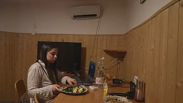 VanessaDoyle Webcam show