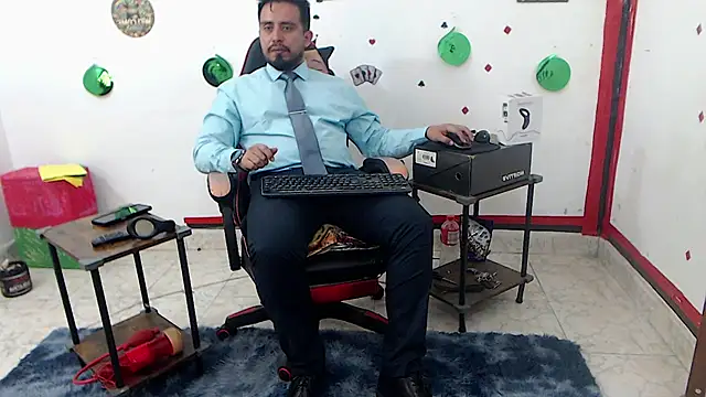دردشة KalethBigDick الجنسية المباشرة