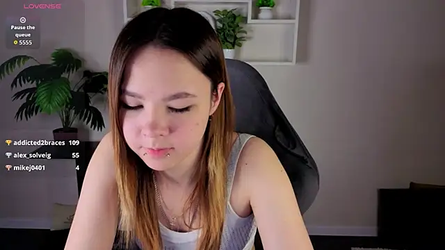 Chat +18 de Lori_Bllossom ao vivo