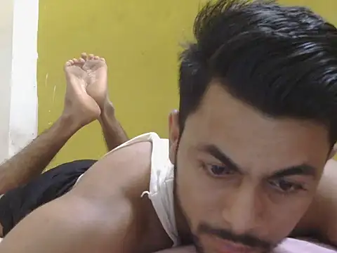 Stubborndesiboy Show Webcam