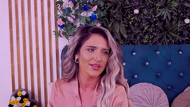 Chat +18 de CherryMuse_ ao vivo