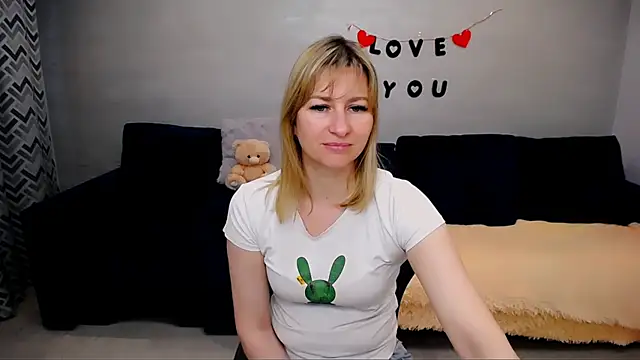 Chat +18 de Incredible_Ariela ao vivo