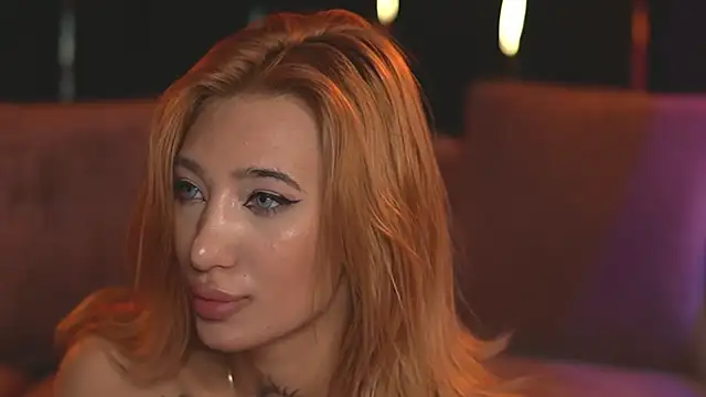 SiennaJayden Adlı Modelin Canlı XXX Sohbeti