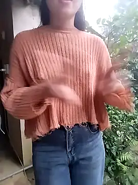 Zoe-Zoee লাইভ XXX চ্যাট