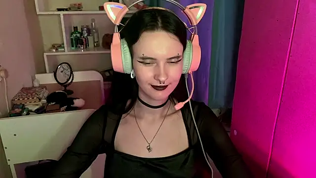 MabelDefina élő XXX-chatje