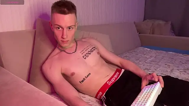 Travis_Gracile webcam show