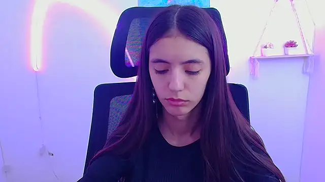 Aishell_'s Live XXX Chat