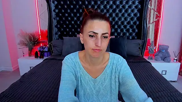 Rebecca_Diamond Chat XXX live