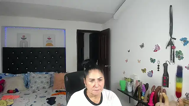 แชท XXX สดของ mature_bigboobs10