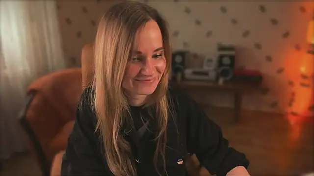 MiaSparkes' Live XXX Chat
