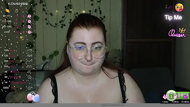 Chat +18 de Alicia_love00 ao vivo