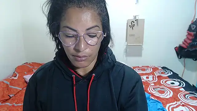 kateleyagrey's Live XXX Chat