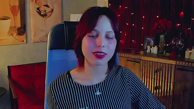 VivienneHebert 现场XXX聊天
