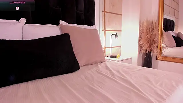 Crystal_Rose__ Live XXX-chat