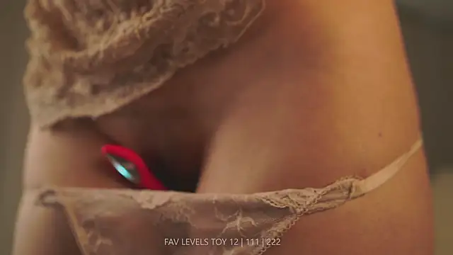 dearnina_ élő XXX-chatje