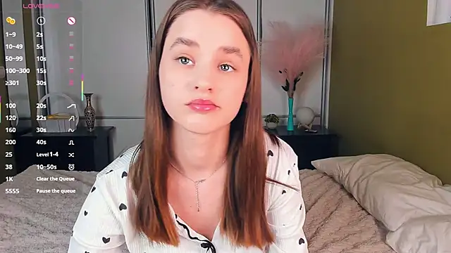 JinnyMcie Adlı Modelin Canlı XXX Sohbeti