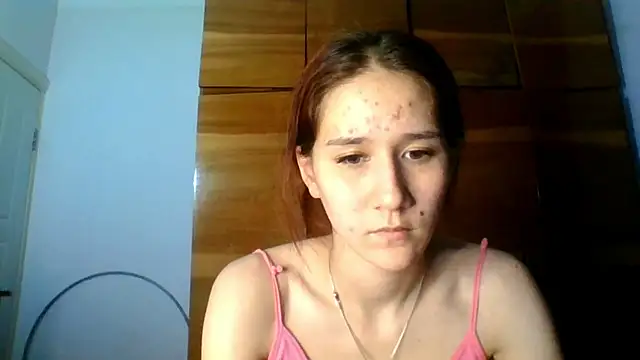 Chat +18 de NickiKisinger ao vivo