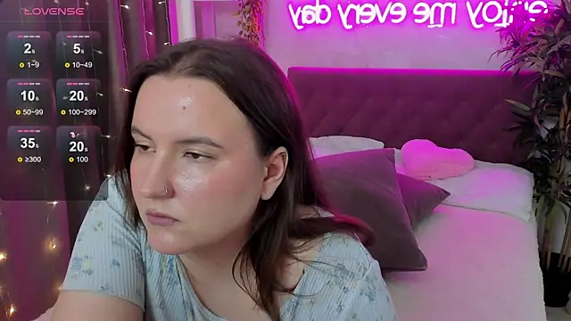 FeralPeach's Webcam Show