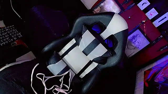 Yareth_Rouss_n Webbikameraesitys