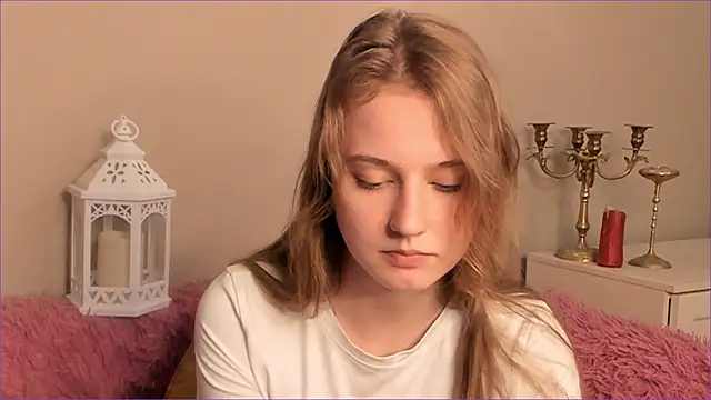 Chat +18 de RubieHeiser ao vivo