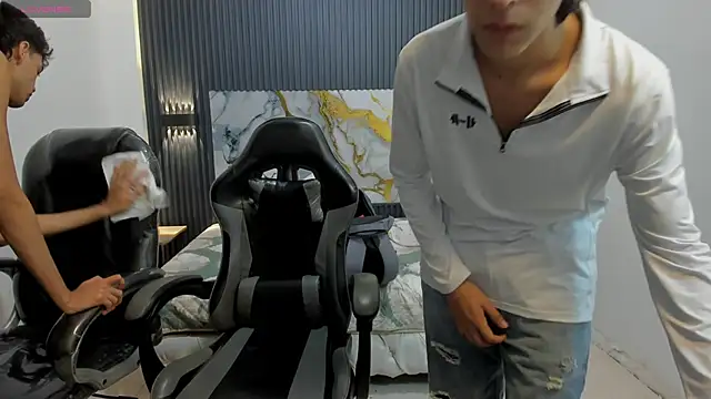 Estiv18_ 라이브 XXX 채팅